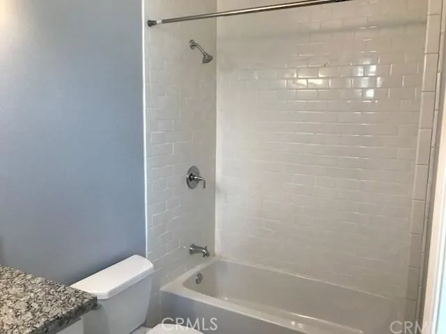 1810 Pomona Avenue Costa Mesa, CA 92627
