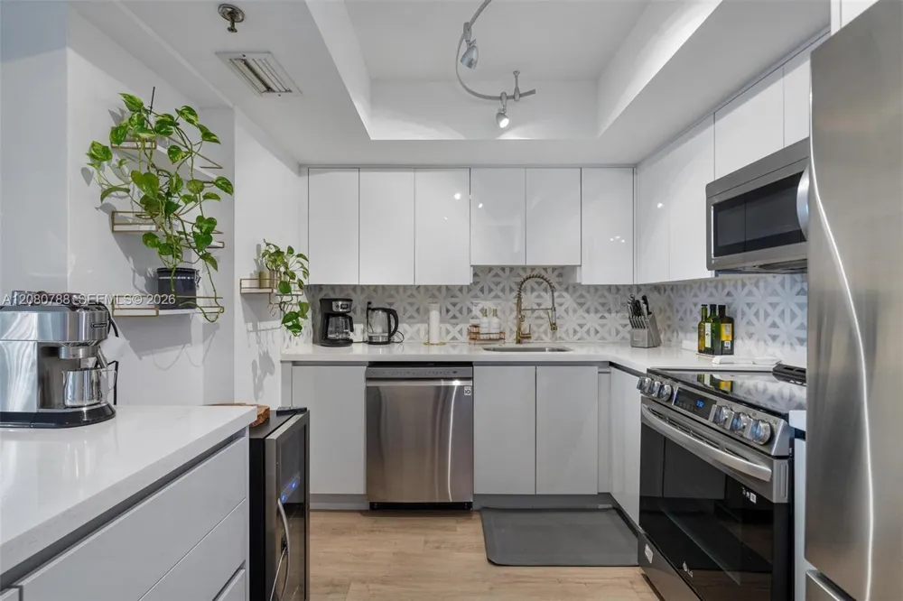 1775 Washington Ave #6E Miami Beach, FL 33139