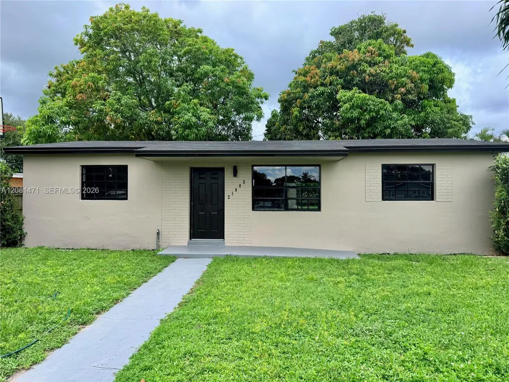 21002 NW 34th Ct Miami Gardens, FL 33056