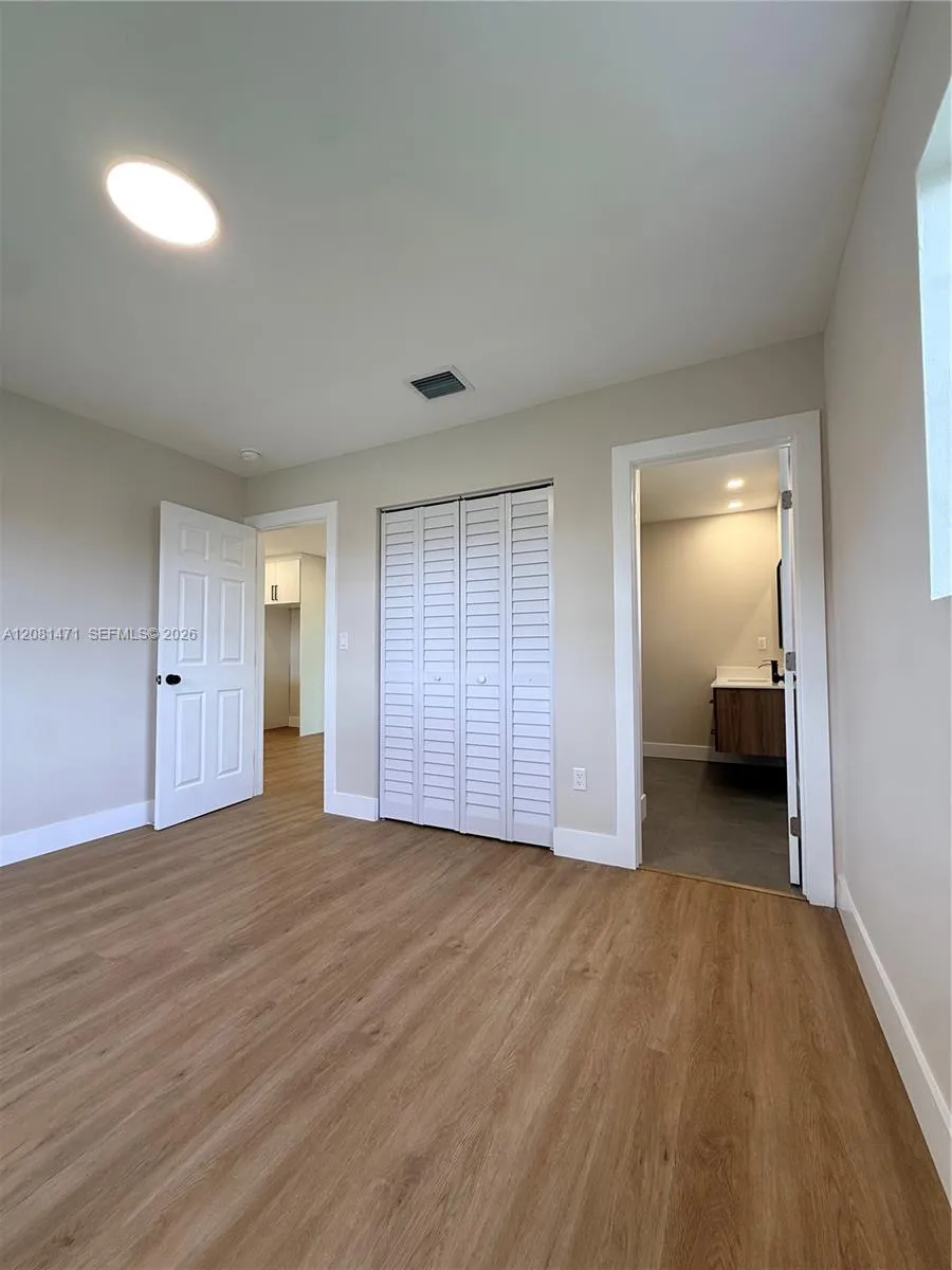 21002 NW 34th Ct Miami Gardens, FL 33056