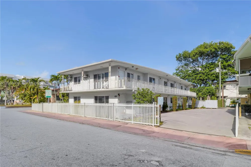 8129 Abbott Ave #10 Miami Beach, FL 33141