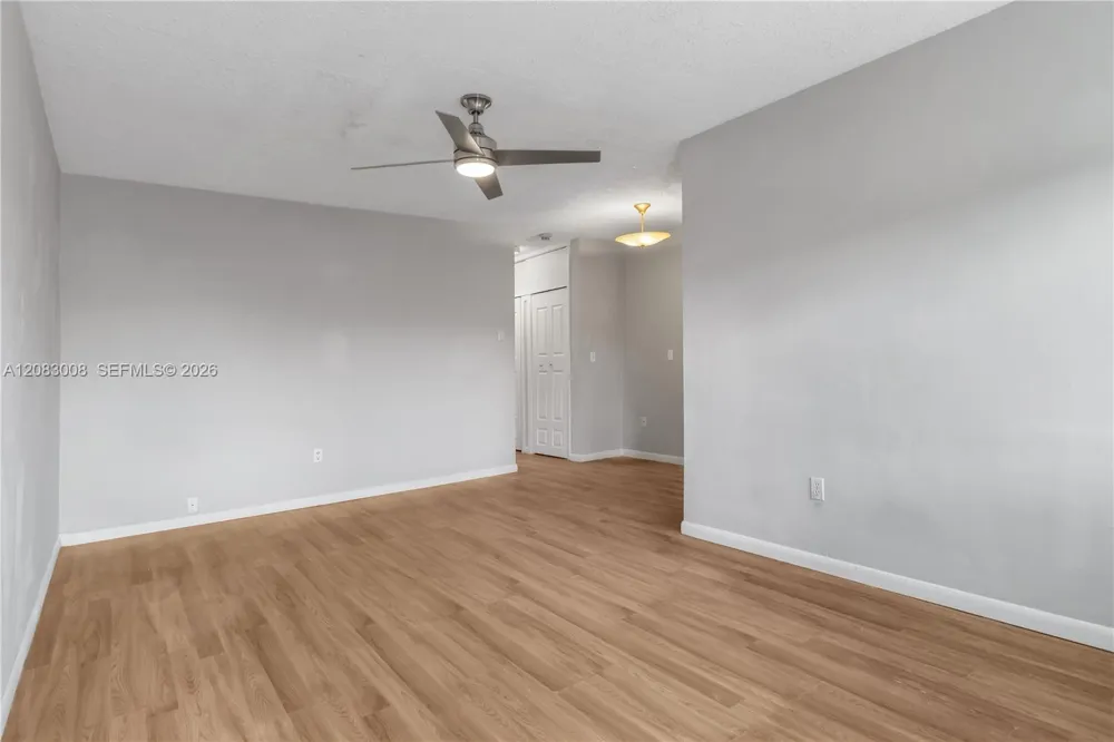 8129 Abbott Ave #10 Miami Beach, FL 33141