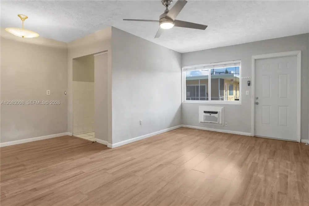 8129 Abbott Ave #10 Miami Beach, FL 33141