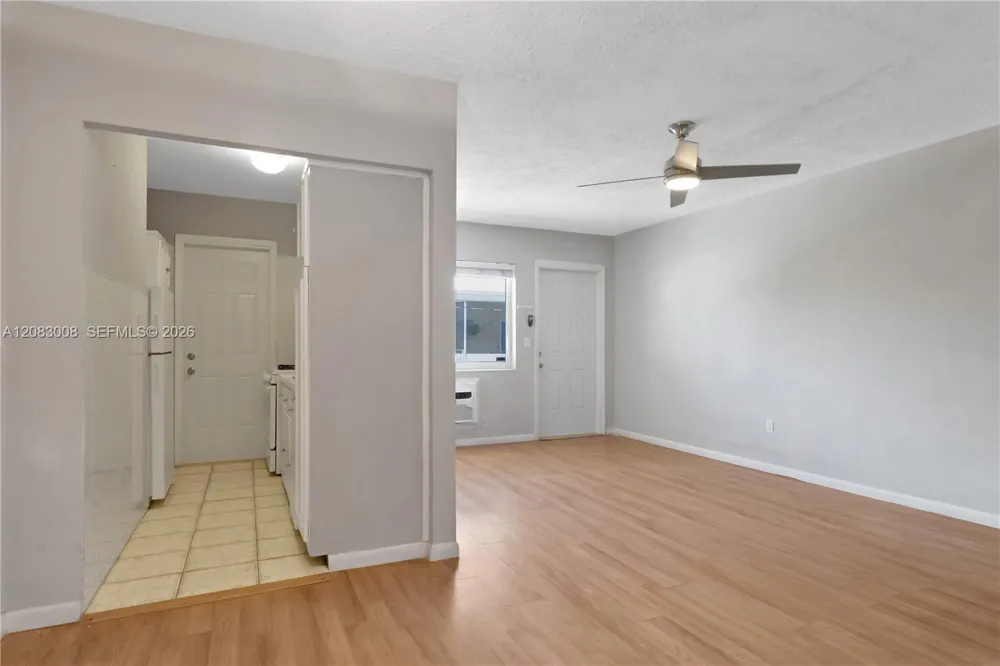 8129 Abbott Ave #10 Miami Beach, FL 33141