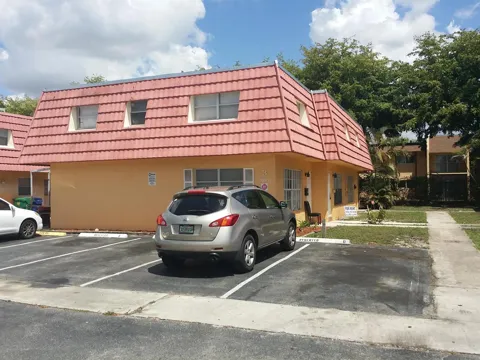 5333 NW 27TH STREET #B3