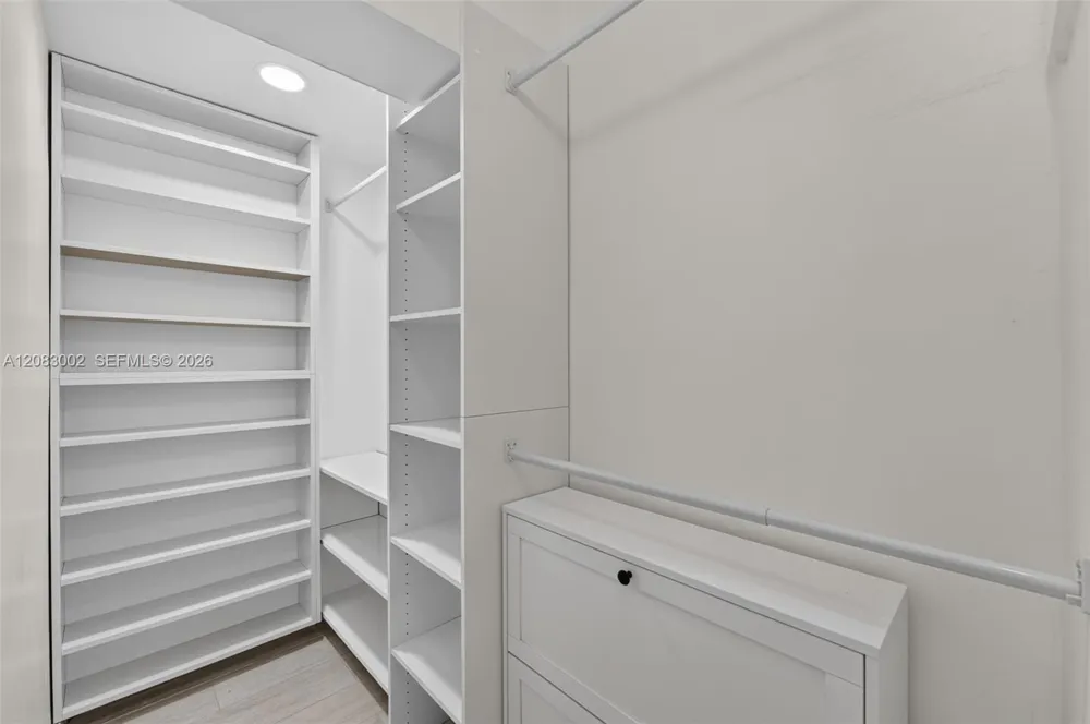 1664 SW 28th Ave Fort Lauderdale, FL 33312