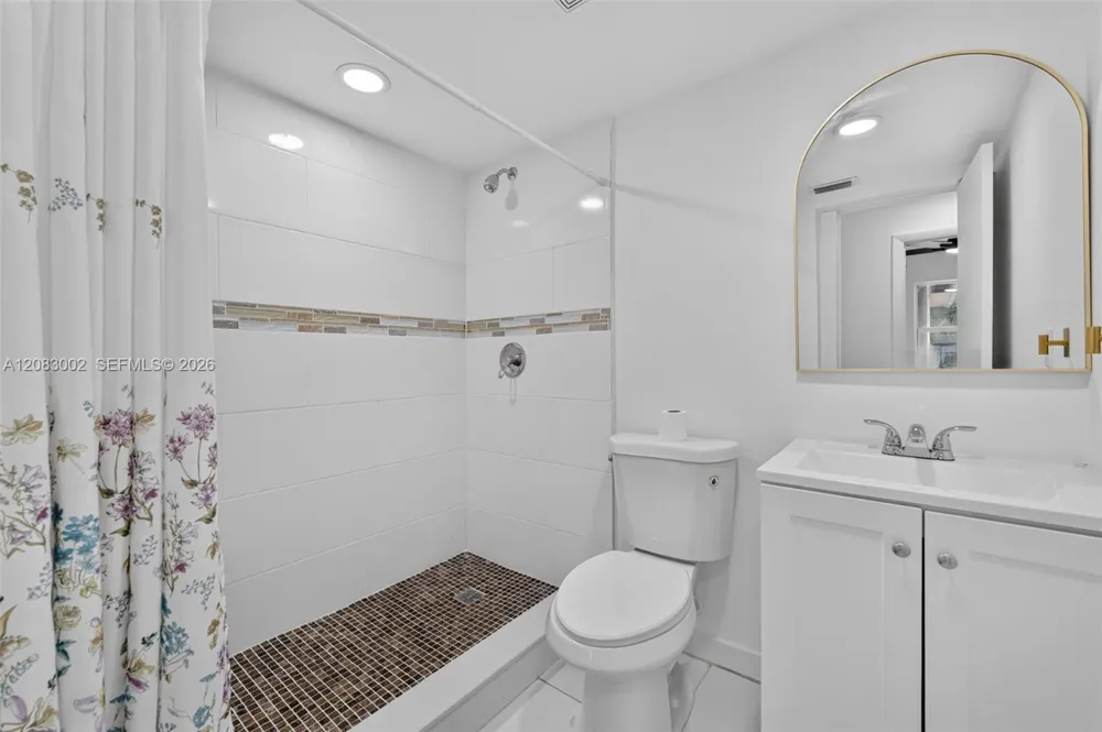 1664 SW 28th Ave Fort Lauderdale, FL 33312