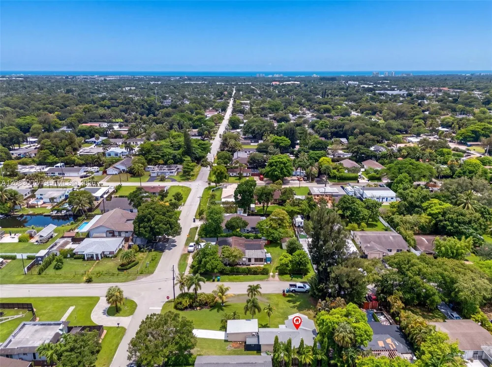 1664 SW 28th Ave Fort Lauderdale, FL 33312
