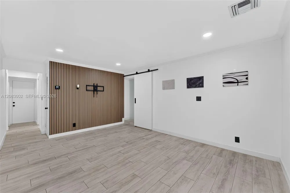 1664 SW 28th Ave Fort Lauderdale, FL 33312