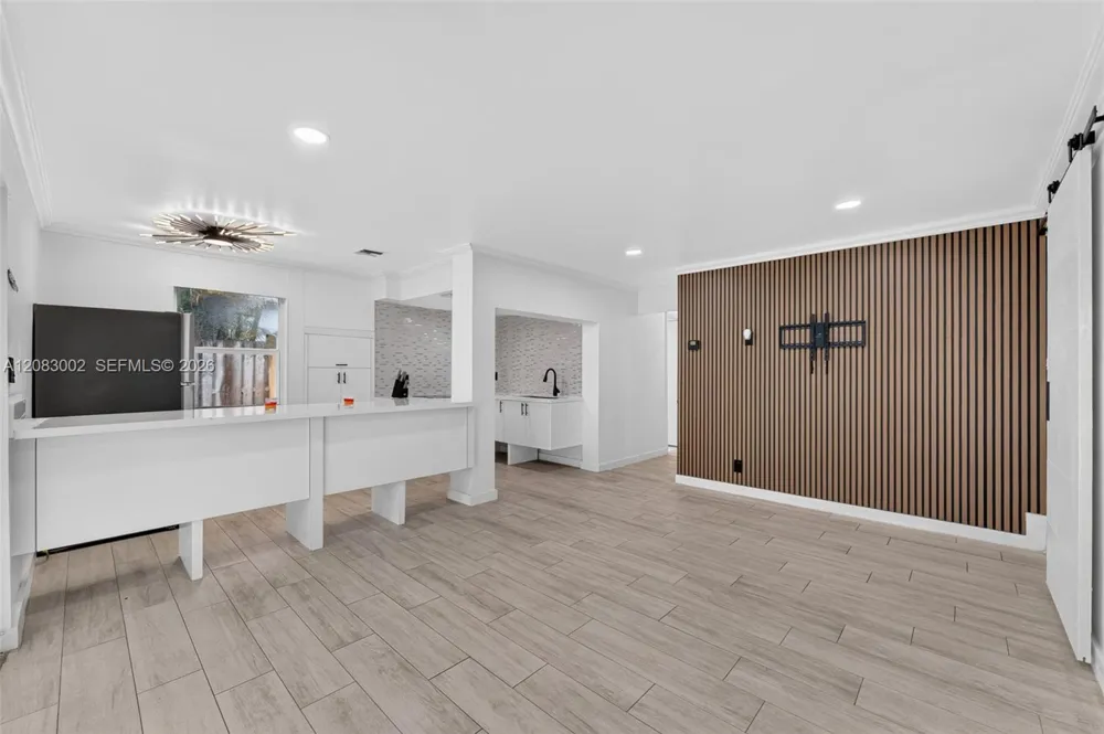 1664 SW 28th Ave Fort Lauderdale, FL 33312