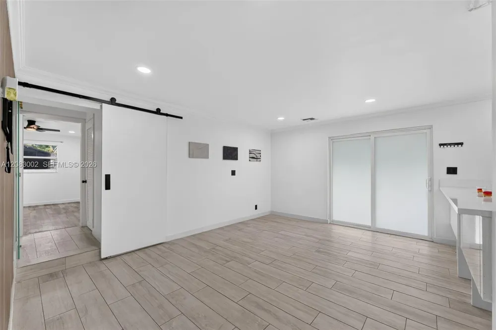 1664 SW 28th Ave Fort Lauderdale, FL 33312