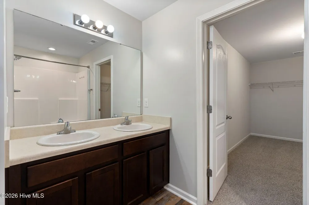 1102 Farmhouse Lane Jacksonville, NC 28546