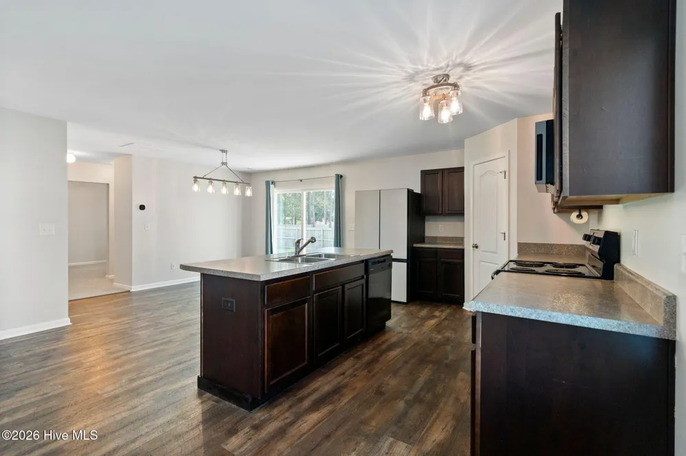 1102 Farmhouse Lane Jacksonville, NC 28546