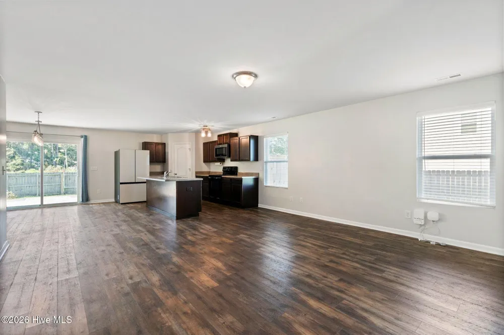 1102 Farmhouse Lane Jacksonville, NC 28546