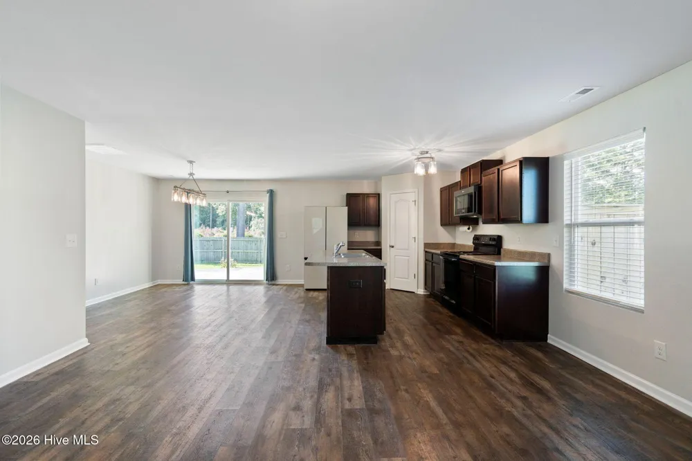 1102 Farmhouse Lane Jacksonville, NC 28546