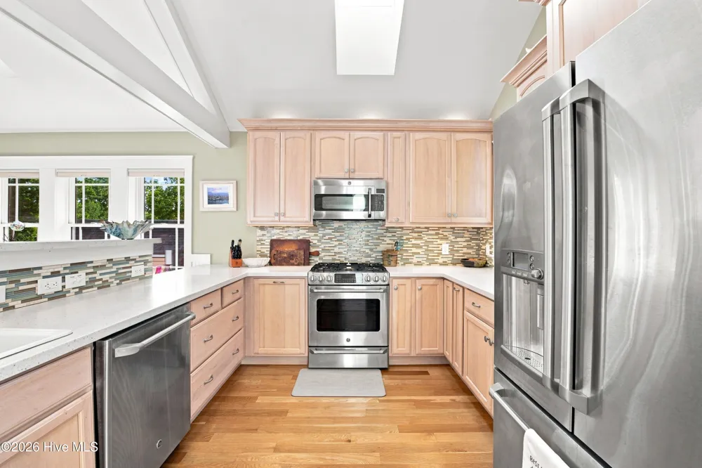 619 First Avenue Oriental, NC 28571