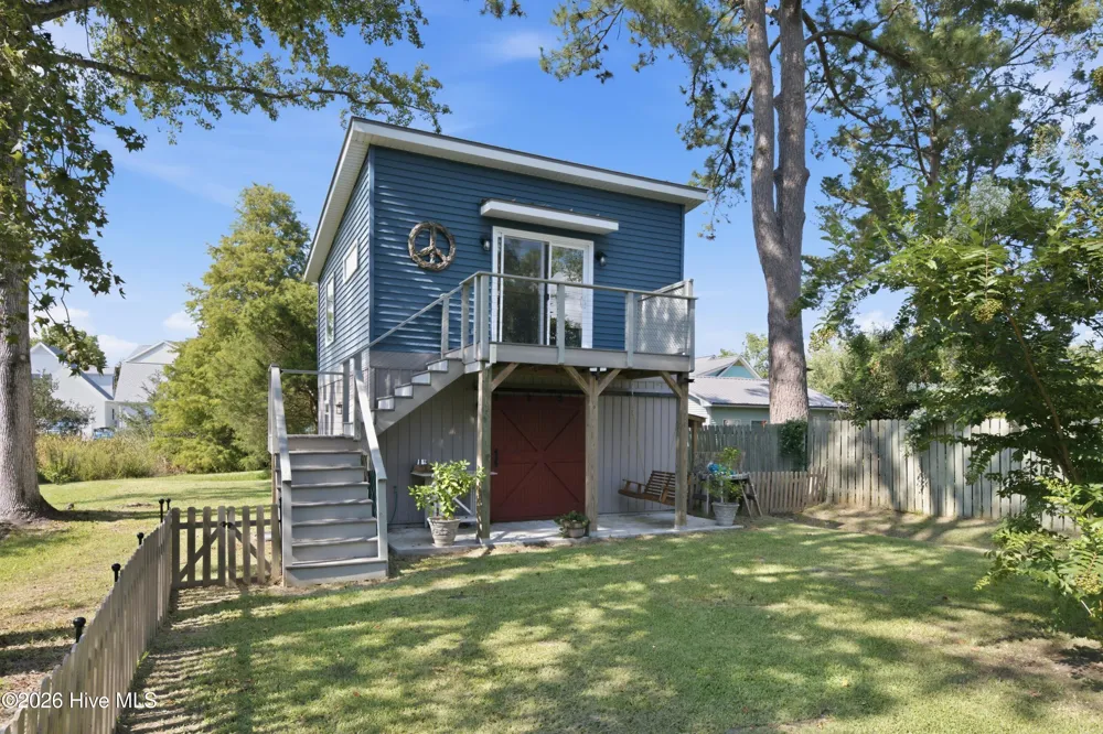619 First Avenue Oriental, NC 28571