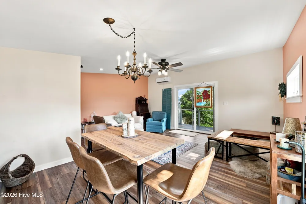 619 First Avenue Oriental, NC 28571