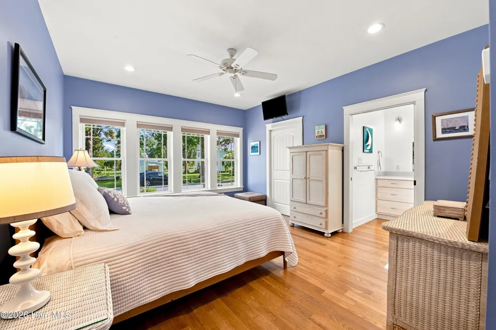 619 First Avenue Oriental, NC 28571