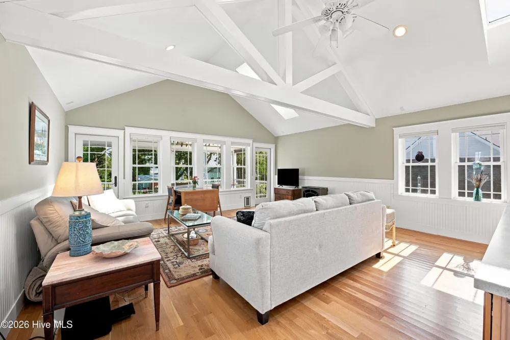 619 First Avenue Oriental, NC 28571