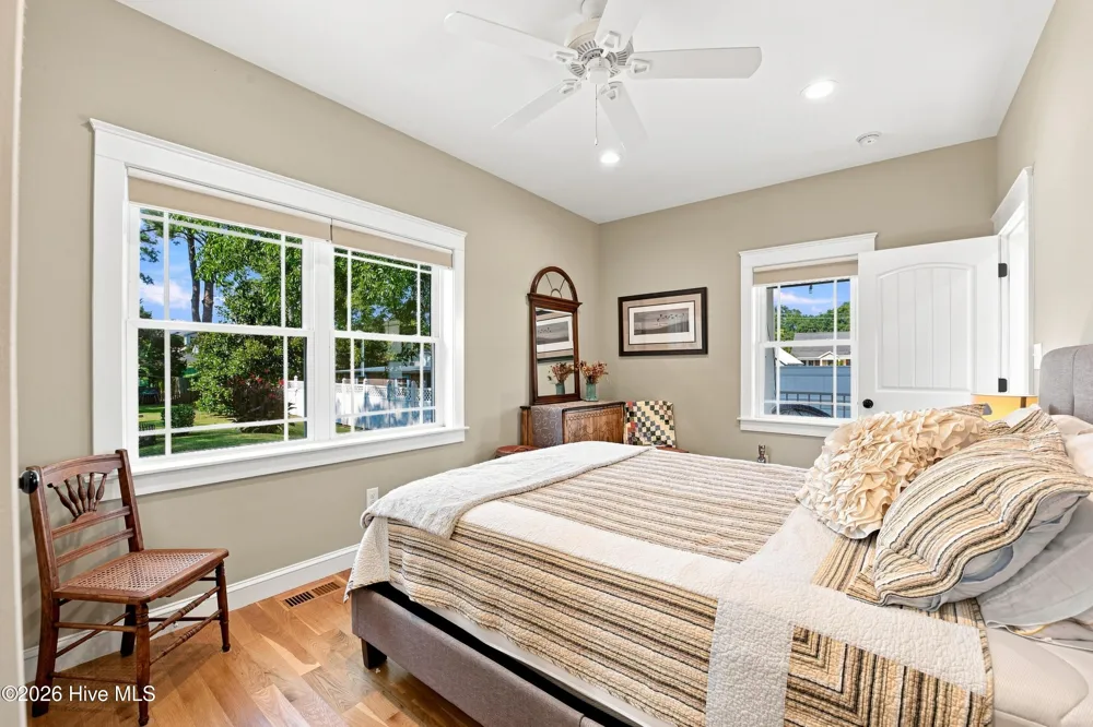 619 First Avenue Oriental, NC 28571