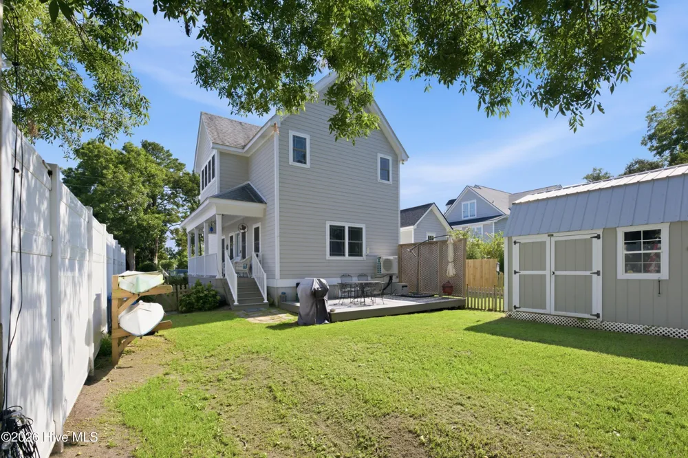 619 First Avenue Oriental, NC 28571