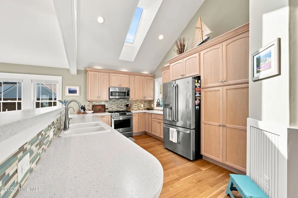 619 First Avenue Oriental, NC 28571