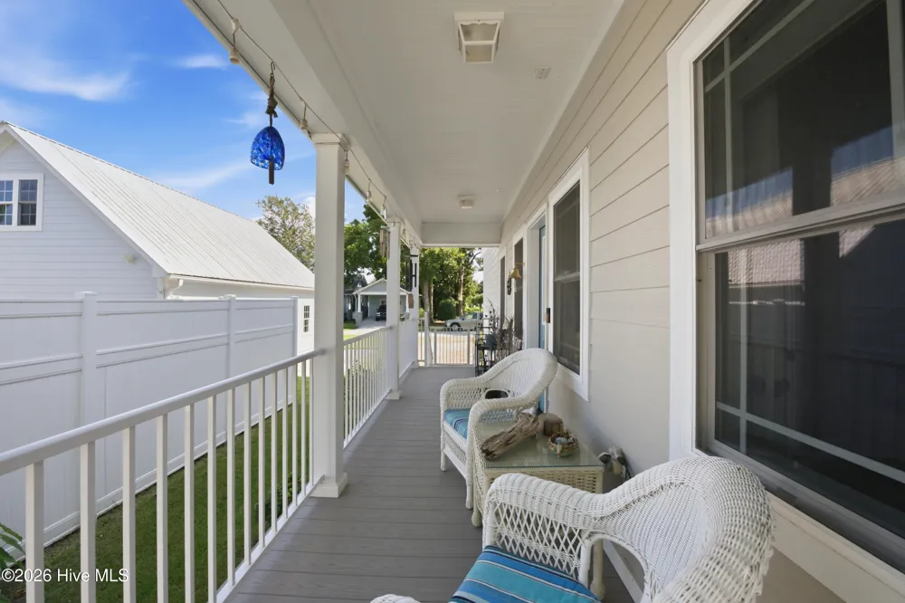 619 First Avenue Oriental, NC 28571