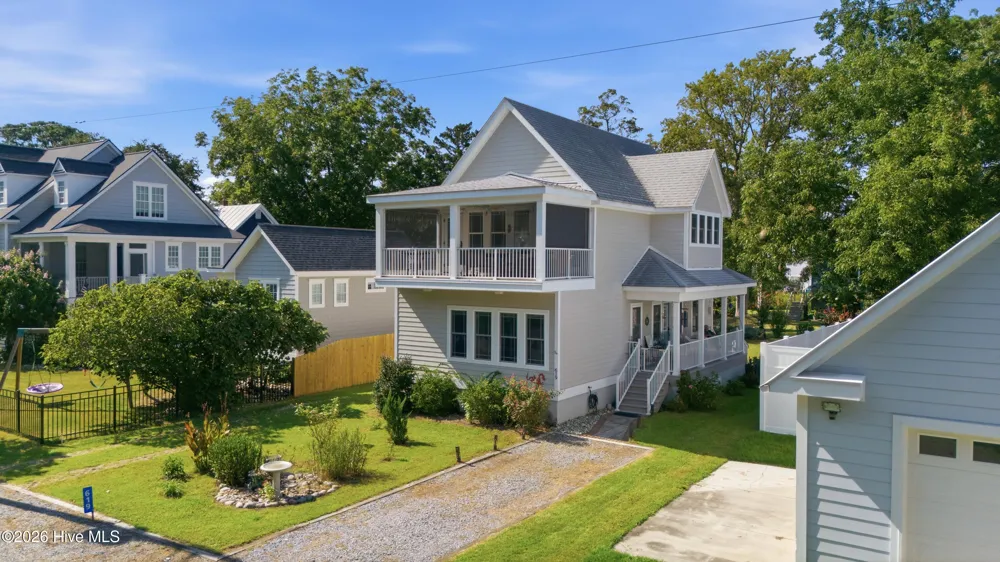 619 First Avenue Oriental, NC 28571