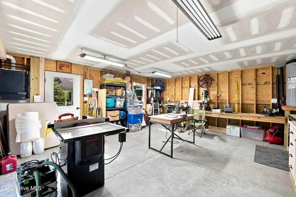 619 First Avenue Oriental, NC 28571
