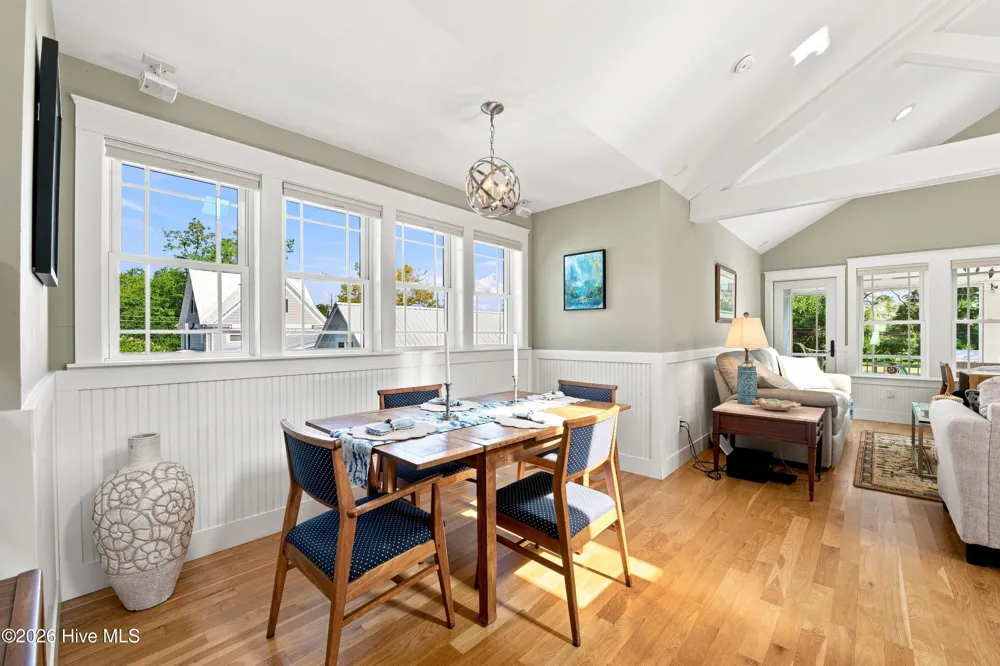 619 First Avenue Oriental, NC 28571