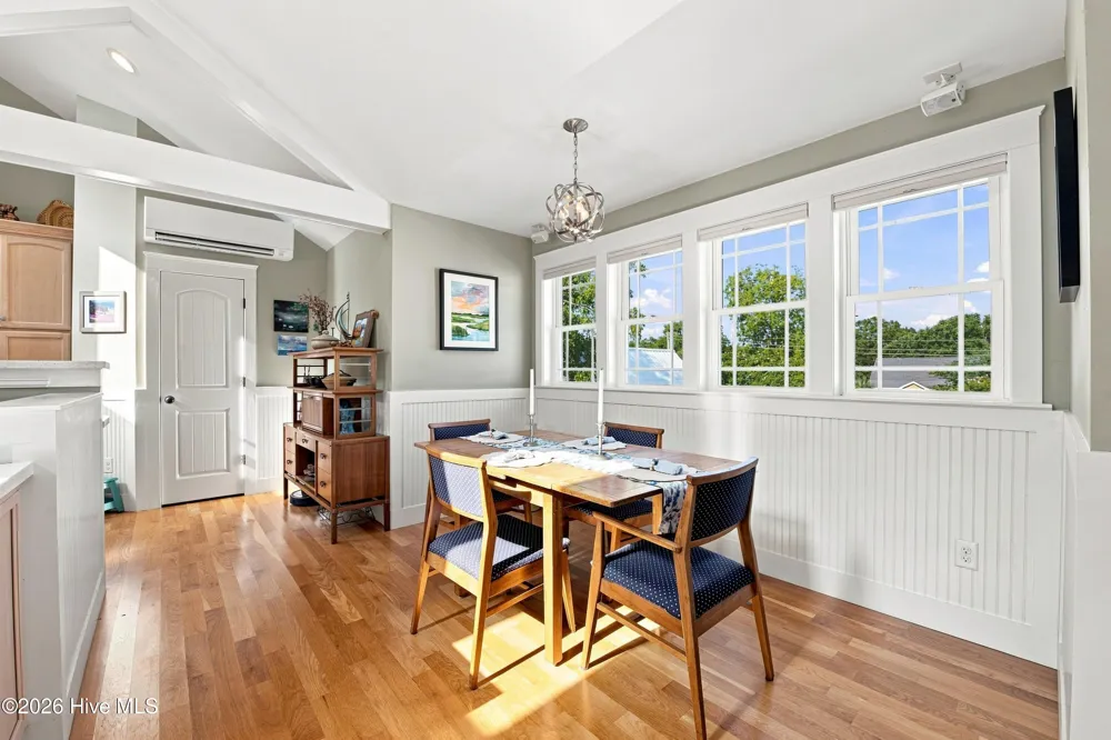 619 First Avenue Oriental, NC 28571