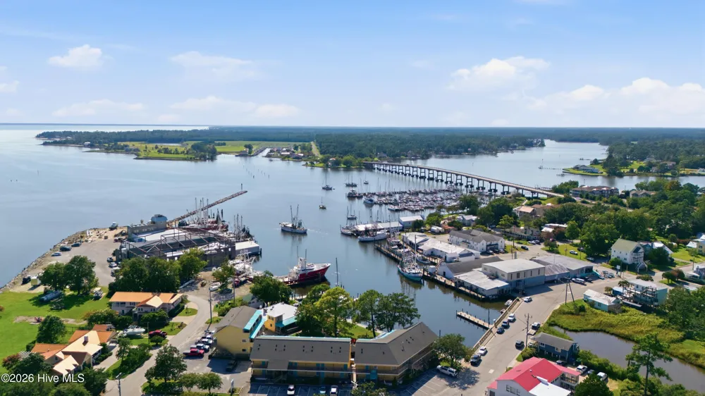 619 First Avenue Oriental, NC 28571