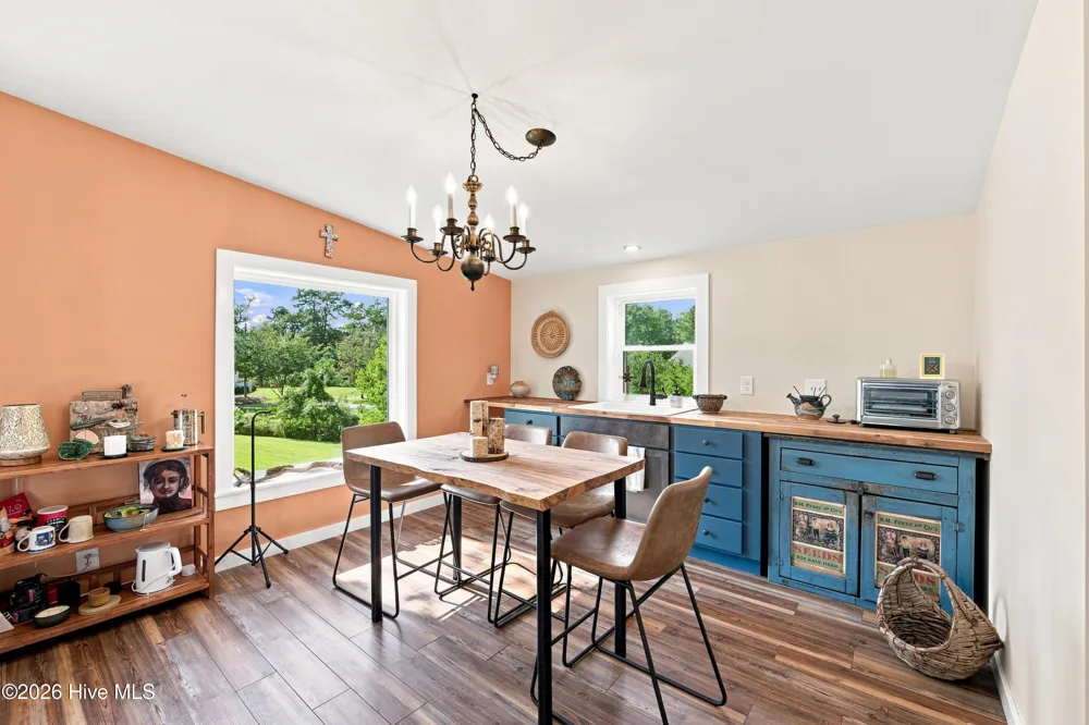 619 First Avenue Oriental, NC 28571
