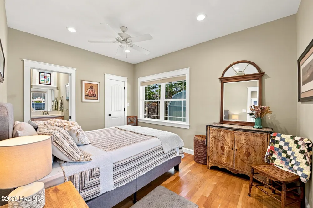 619 First Avenue Oriental, NC 28571