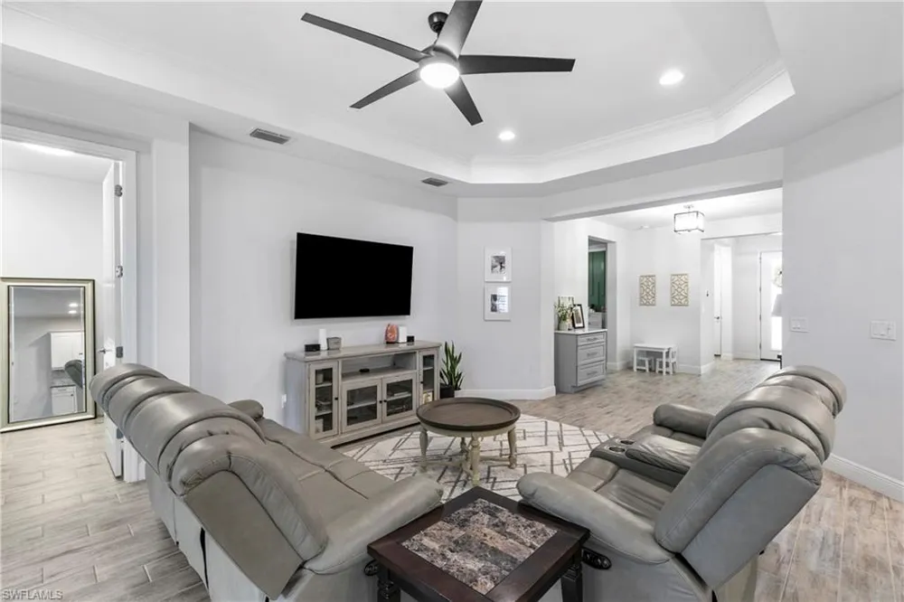 19763 Coconut Harbor Circle Fort Myers, FL 33908