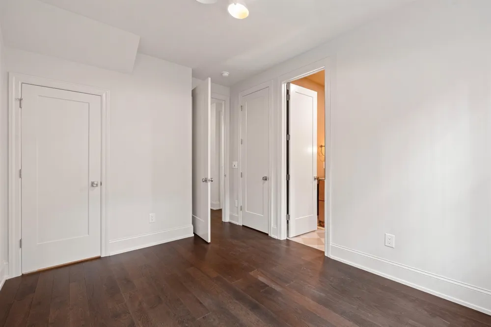 1208B Hawkins St Nashville, TN 37203