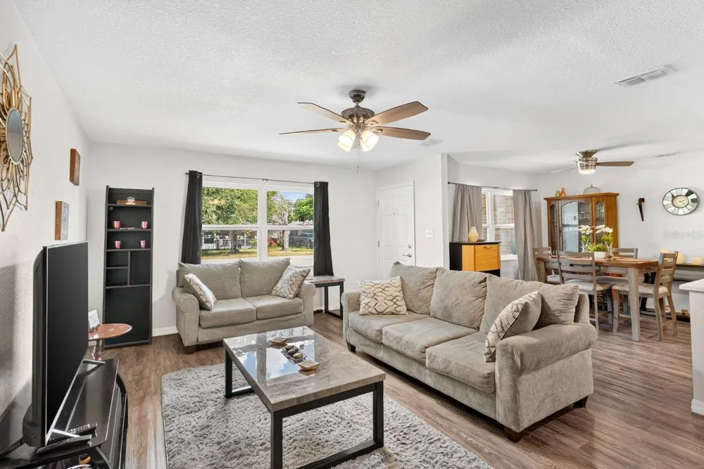 125 HERBERT STREET Auburndale, FL 33823