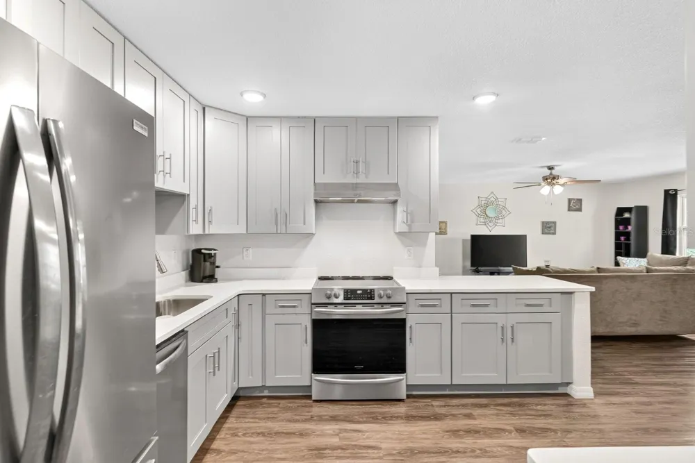 125 HERBERT STREET Auburndale, FL 33823