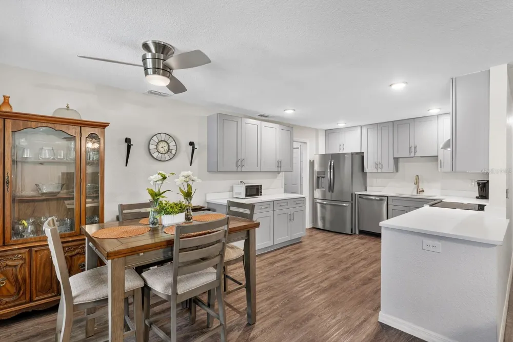 125 HERBERT STREET Auburndale, FL 33823