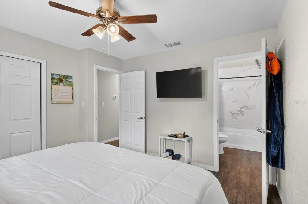 125 HERBERT STREET Auburndale, FL 33823