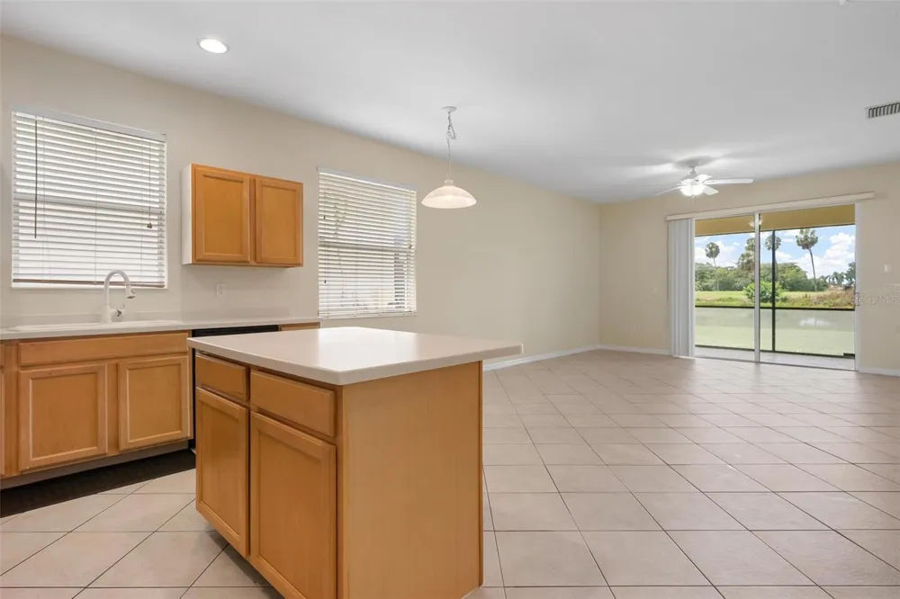 8734 MONTEREY BAY LOOP Bradenton, FL 34212