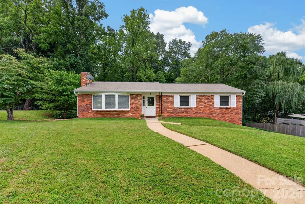 7 Mountainbrook Road Asheville, NC 28805