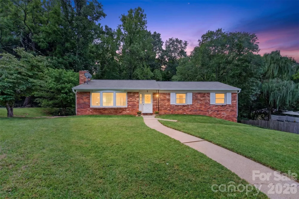 7 Mountainbrook Road Asheville, NC 28805