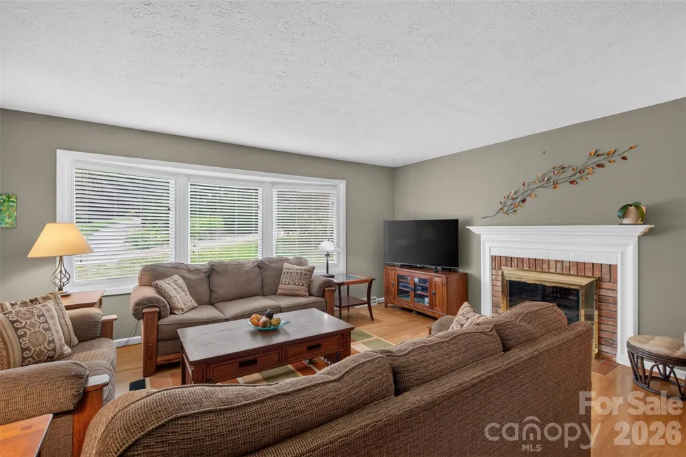7 Mountainbrook Road Asheville, NC 28805