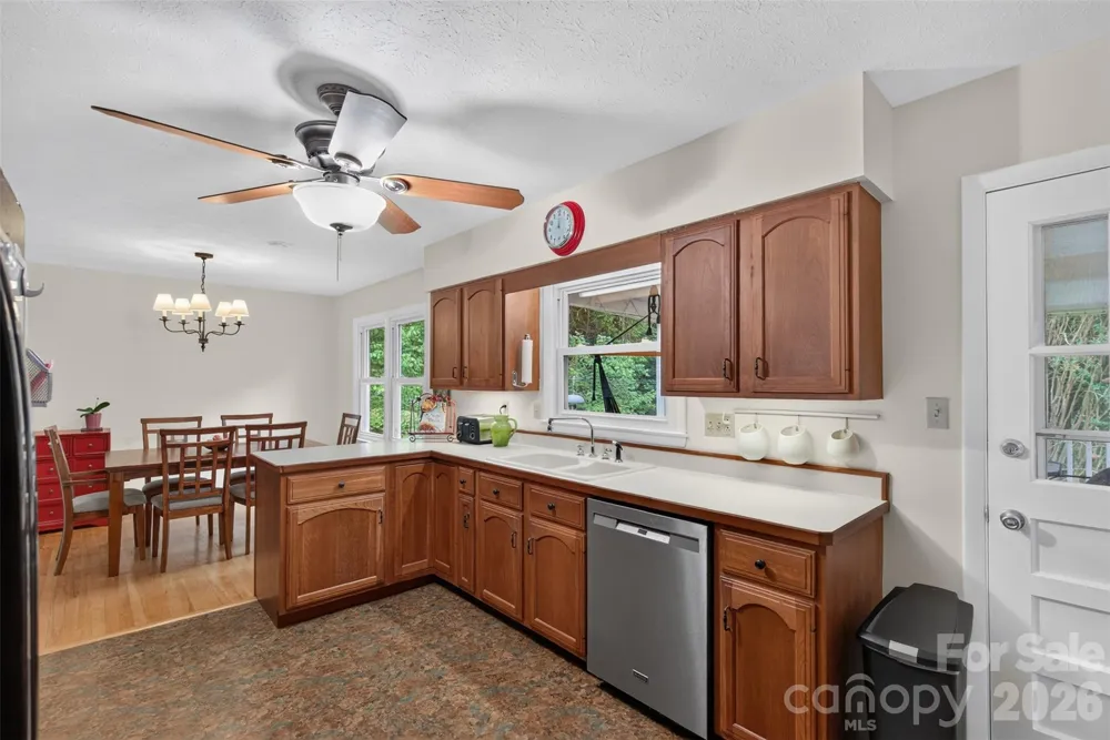 7 Mountainbrook Road Asheville, NC 28805