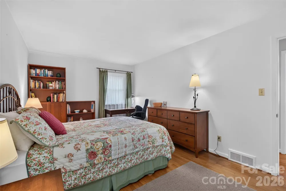 7 Mountainbrook Road Asheville, NC 28805