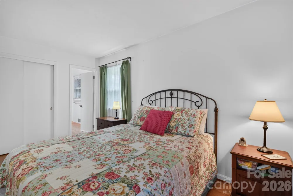 7 Mountainbrook Road Asheville, NC 28805