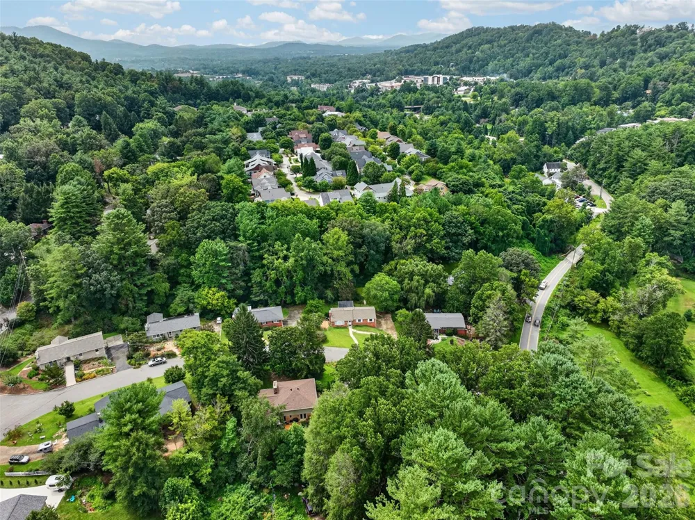 7 Mountainbrook Road Asheville, NC 28805