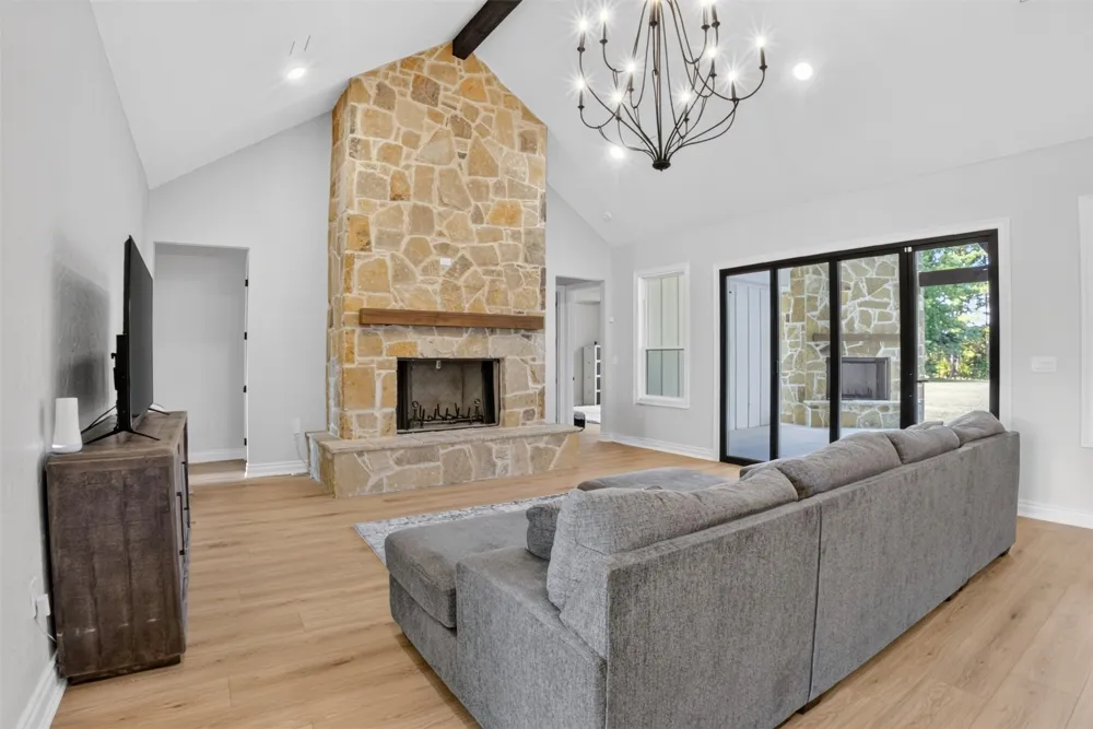 2388 Lansing Switch Road Longview, TX 75602